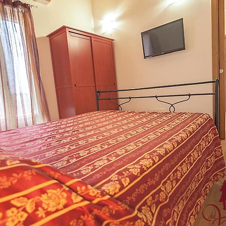 Il Ristoro Del Viandante Hotel Offagna Bilik gambar