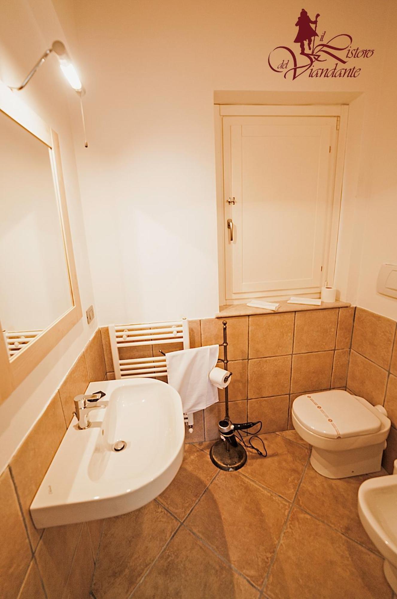 Il Ristoro Del Viandante Hotel Offagna Bilik gambar