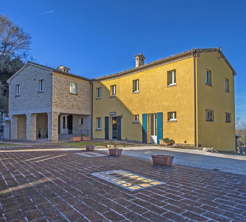 Il Ristoro Del Viandante Hotel Offagna Luaran gambar