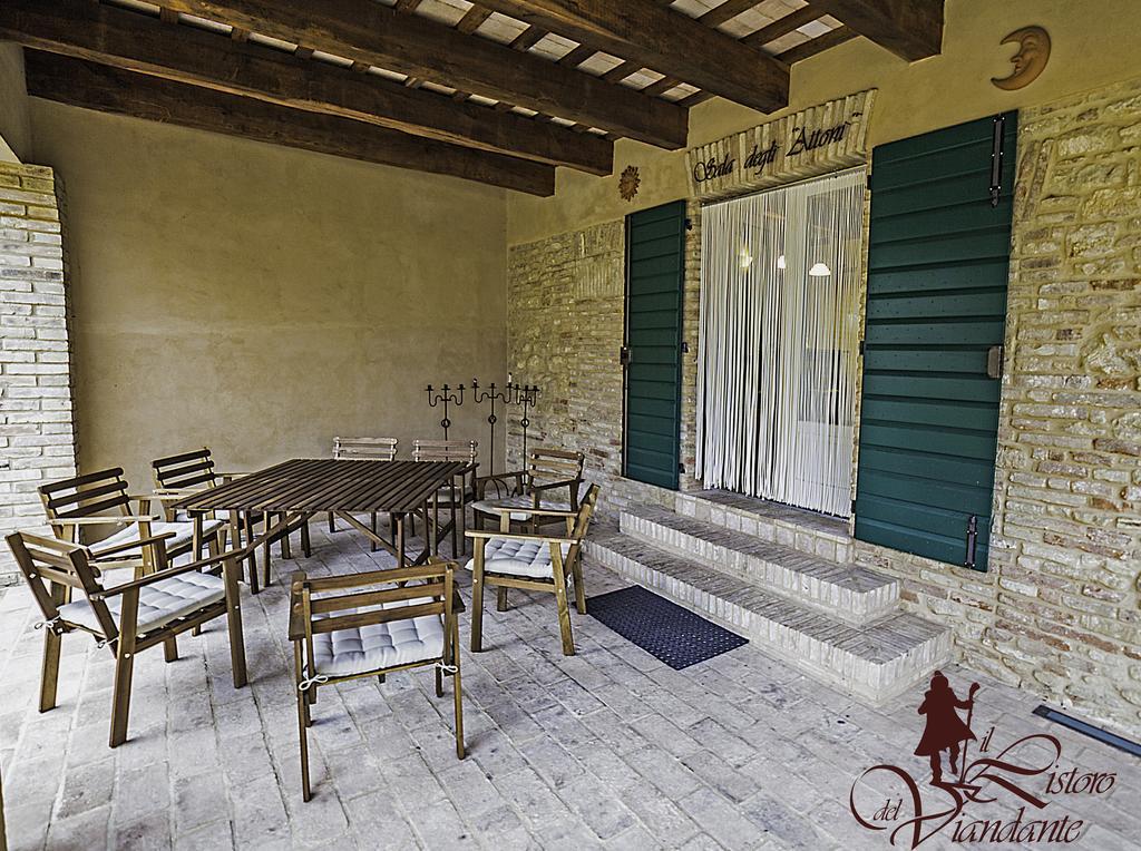 Il Ristoro Del Viandante Hotel Offagna Luaran gambar