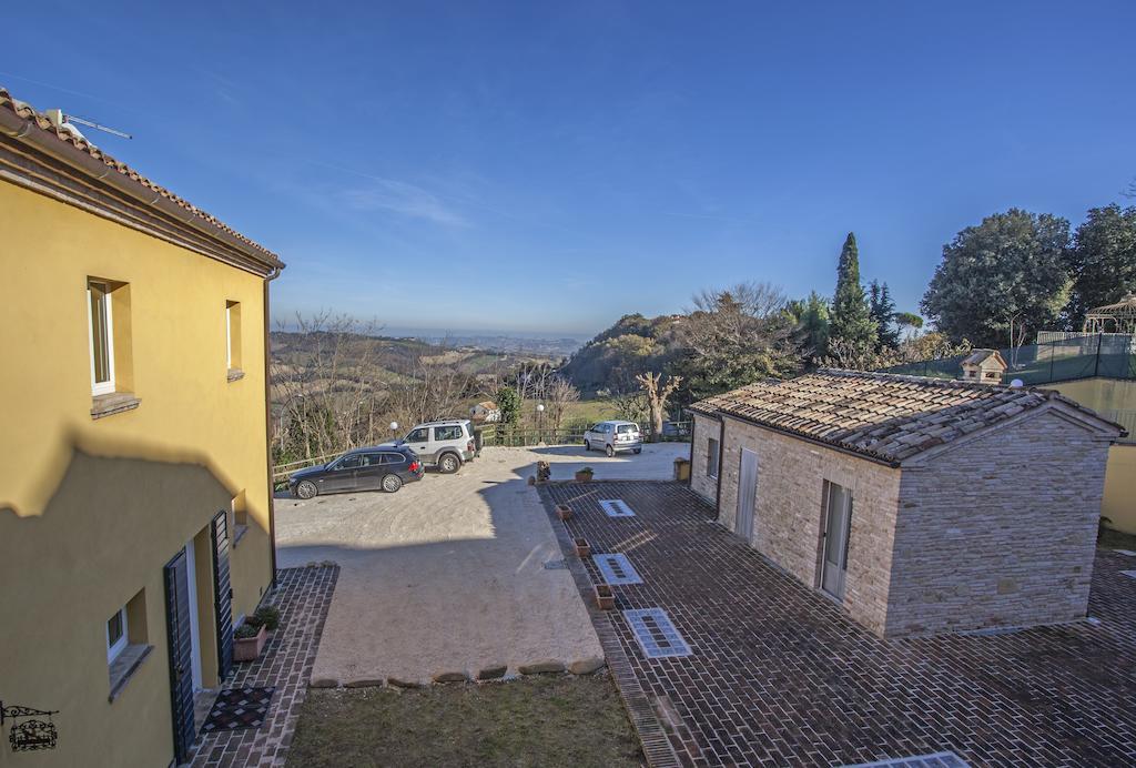 Il Ristoro Del Viandante Hotel Offagna Luaran gambar